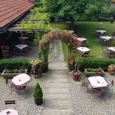 Landgasthof Zum Kirchenwirt 招待所 Kellberg (Thyrnau)