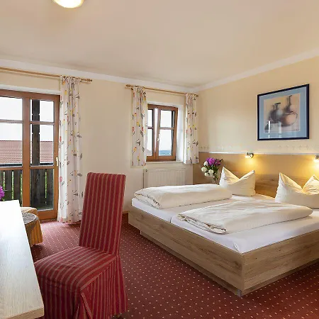 招待所 Landgasthof Zum Kirchenwirt 3*