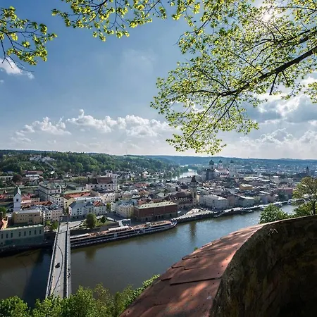 Landgasthof Zum Kirchenwirt Konukevi 3*